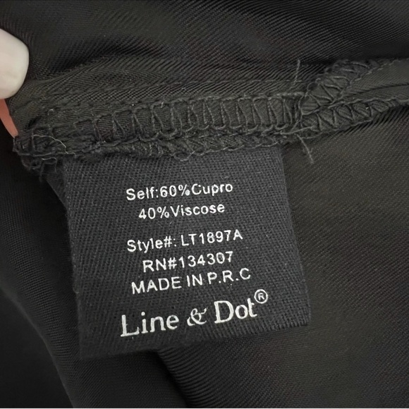 NWT Line & Dot Blouse with Tie Front Black Size Small - Picture 12 of 16